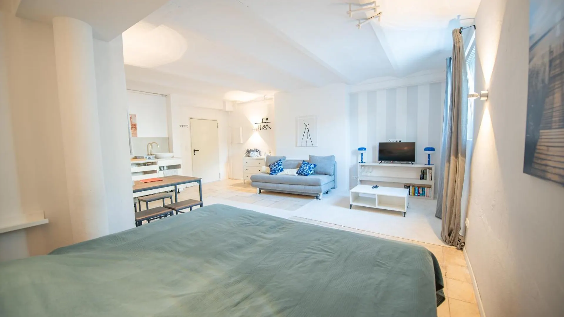 Kingsize Bett, Nahe Stadt Und Alster, Ruhig Гамбург